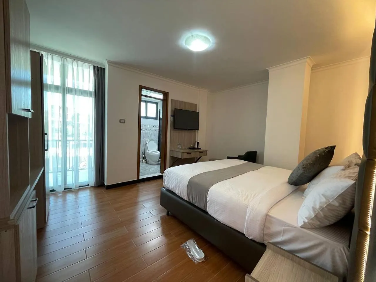 Hammer Luxury Guesthouse Аддис-Абеба 0*,