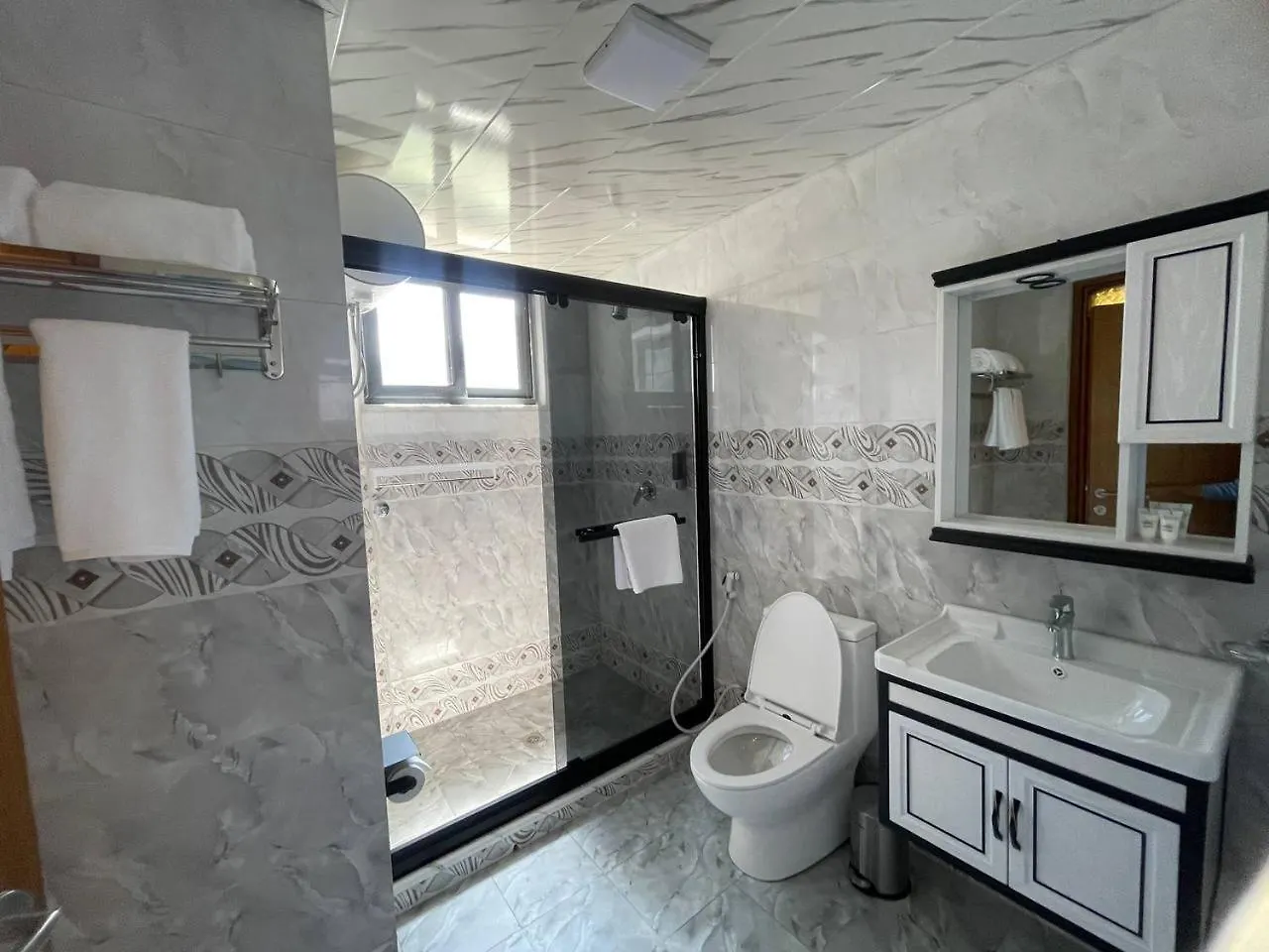 Hammer Luxury Guesthouse Addis Ababa 0*,